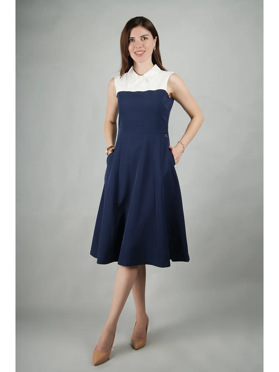 Exude Bronzed Color Block Dress With Collar (Navy)