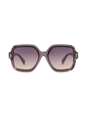 WANDA Premium Sunglasses with "SUN KISSED" Signature Font