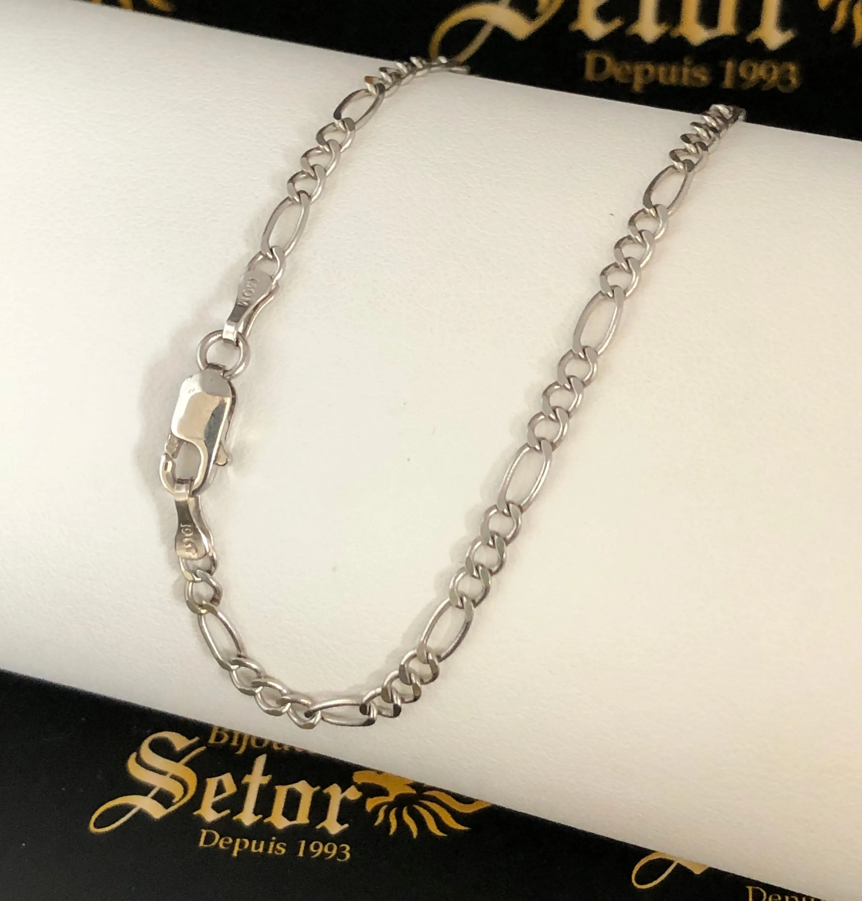 White gold figaro ankle chain